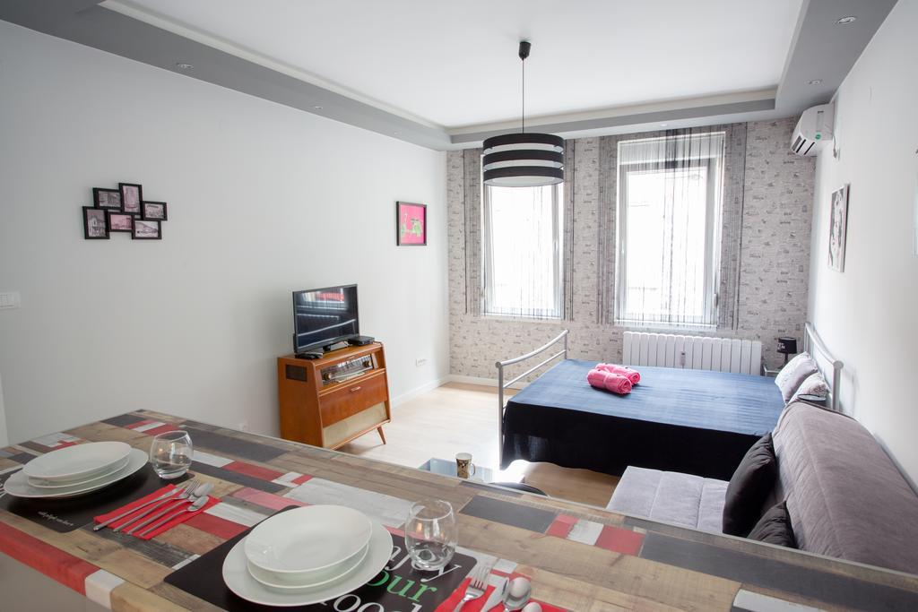 Lea Apartment Belgrado Buitenkant foto
